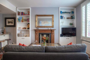 Stunning Clapham Old Town Apartment